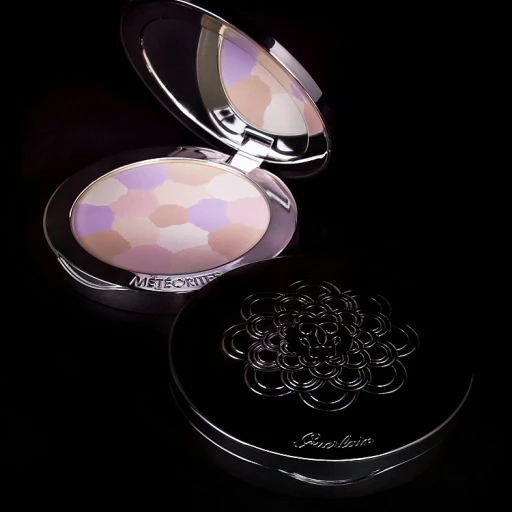 Le charme irrésistible des coffrets de maquillage